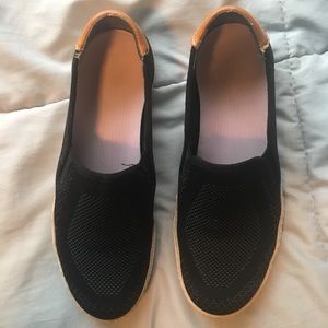 Dr. Scholl’s slip on sneaker